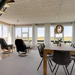 Helfrida - 350m From The Sea By Interhome Lakolk